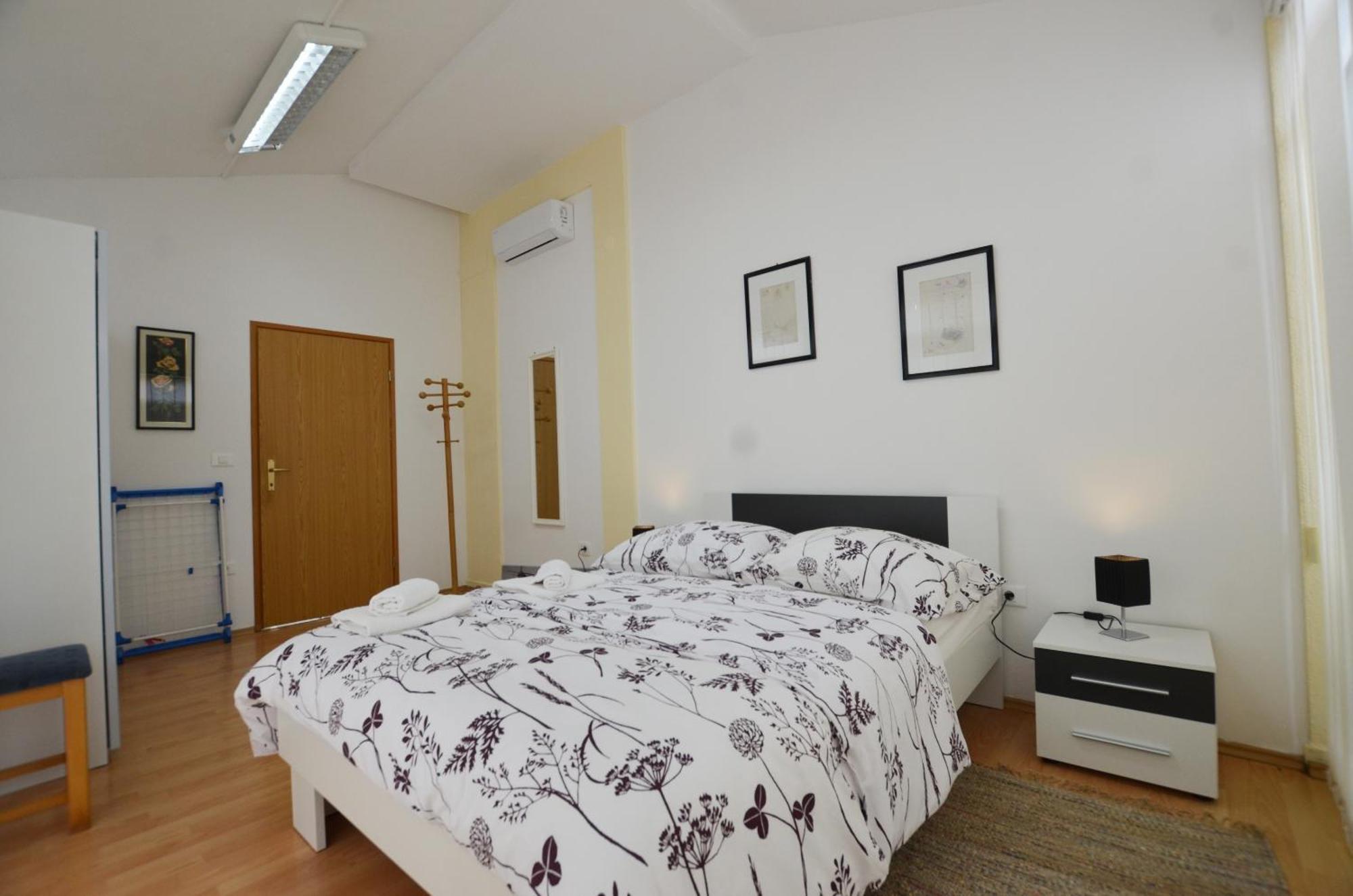 Zminj Apartments Pokoj fotografie